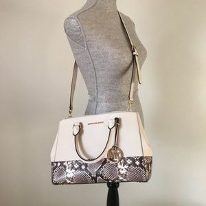 NWOT Michael Kors Sutton Satchel- Ecru/Natural